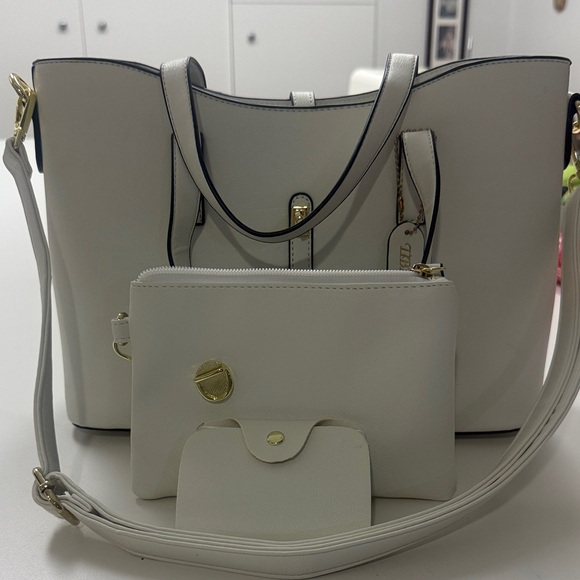 Tibes Handbags - Chic Tibes White purse Set